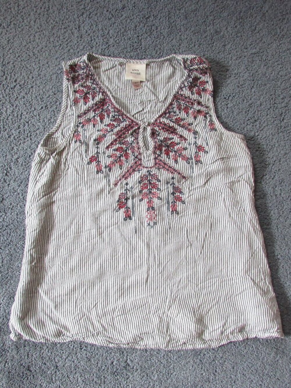 Knox Rose XS Floral Embroidered Black White Stripe Tank Top rayon EUC